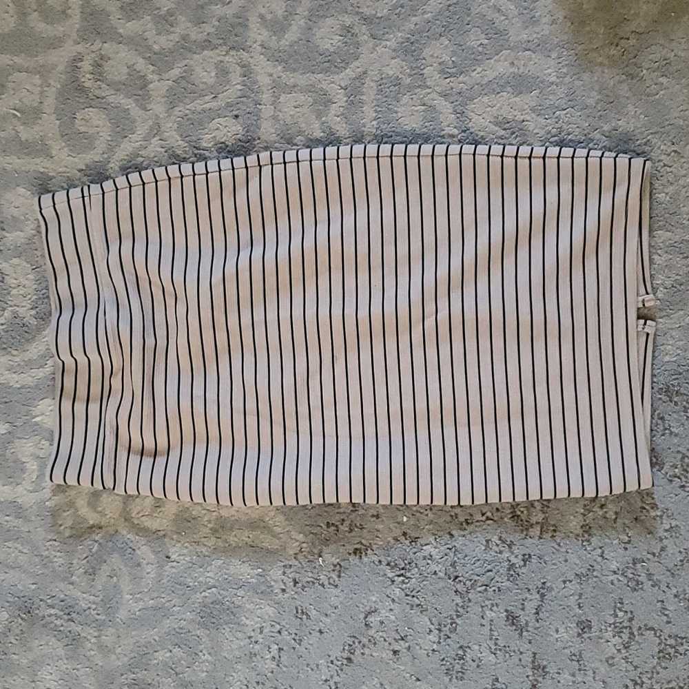Tan & navy pencil skirt
